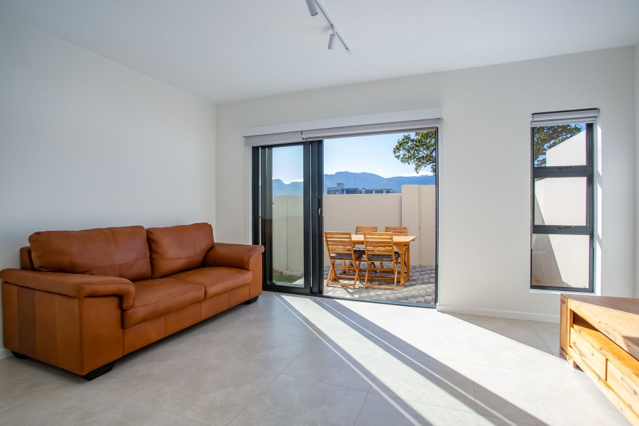 To Let 3 Bedroom Property for Rent in Honeydew Country Estate Western Cape